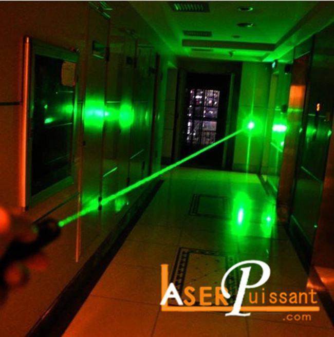 pointeur laser vert astronomie