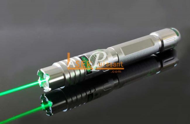 Le seul pointeur laser de 5000 mW au monde